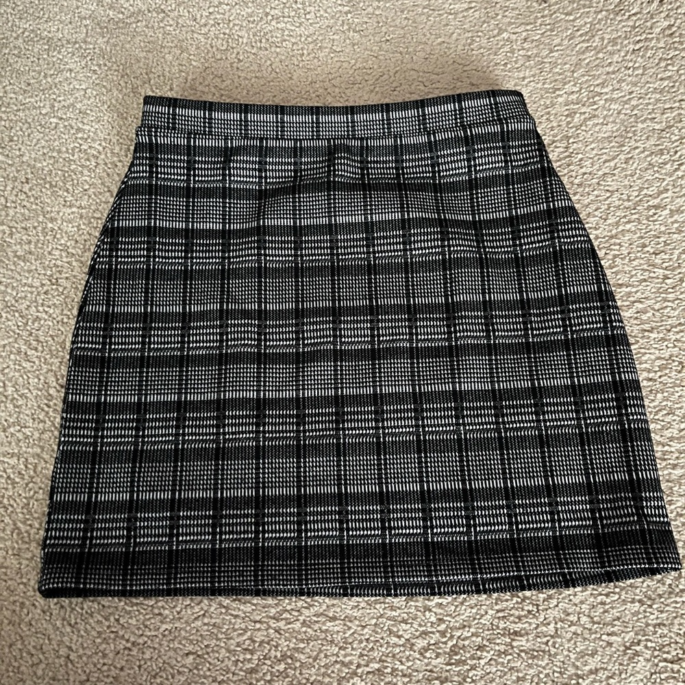 FOREVER 21 mini skirt